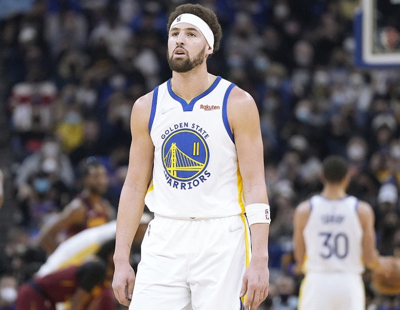 而勇士这边 而勇士这边